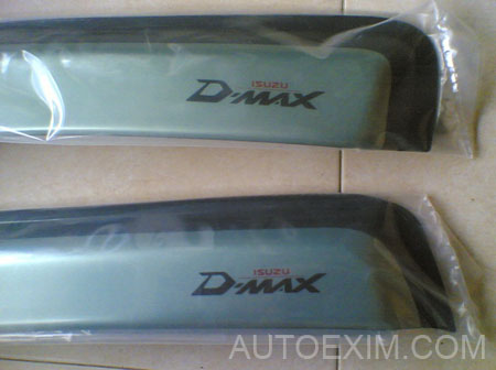 D-max Door visor logo