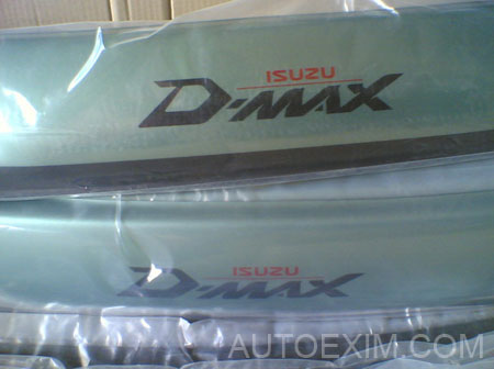 D-max Zoom New logo on green Color