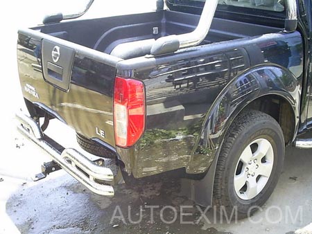 Rear bumper with towing hook navara D40