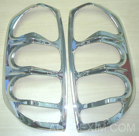 tail lamp cover Navara chrome